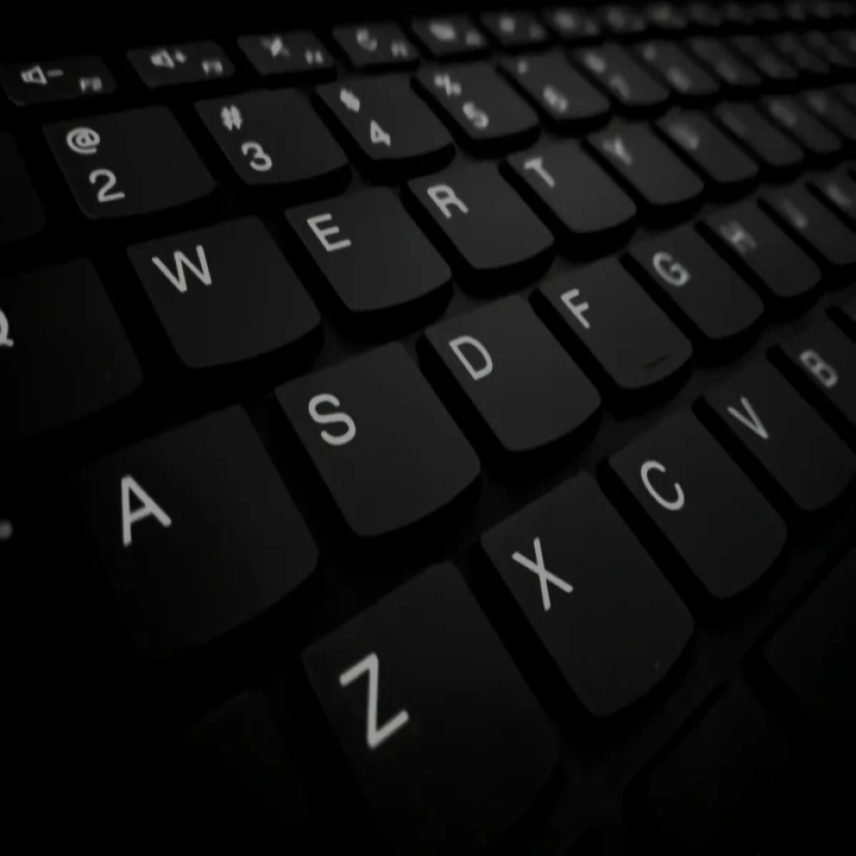 El teclado portátil no funciona: ¿causa de hardware o software?